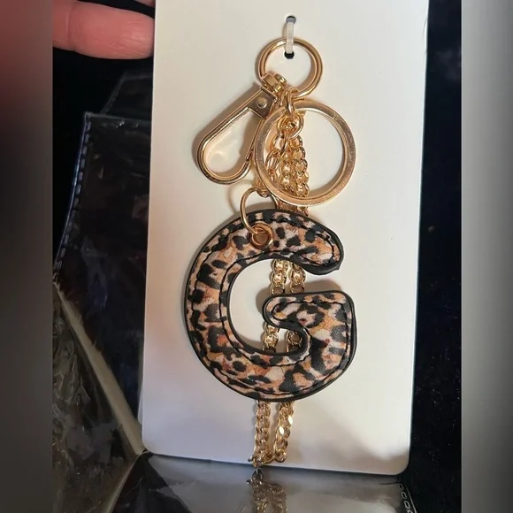 🐆 Leopard PU leather “G” Initial Letter Keyring Keychain Bag Charm🐆NWT - Picture 7 of 10